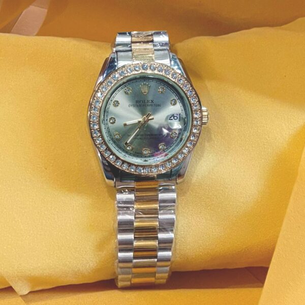 girls watch
